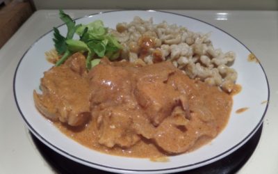 Chicken Paprikash mit Spaetzle