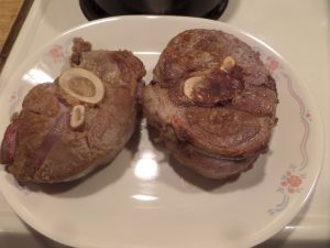 Cast Iron Osso Buco Meat rest